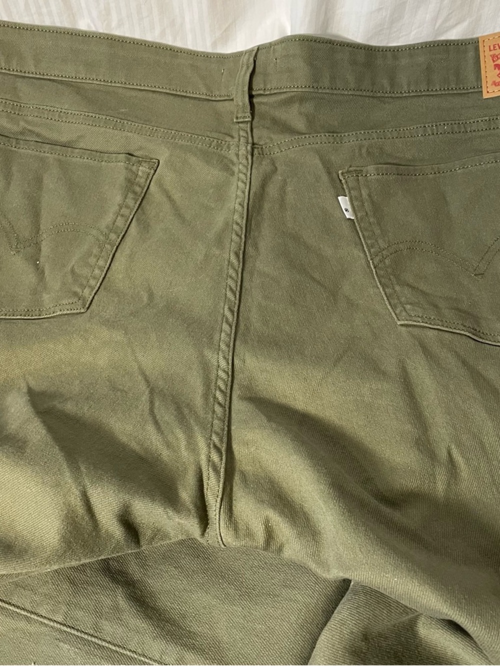 Levi's 414 Classic Straight Jeans in Olive - Picture 8 of 9